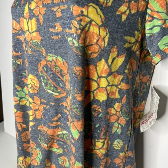 LuLaRoe Size S Classic T Shirt - Picture 3 of 6